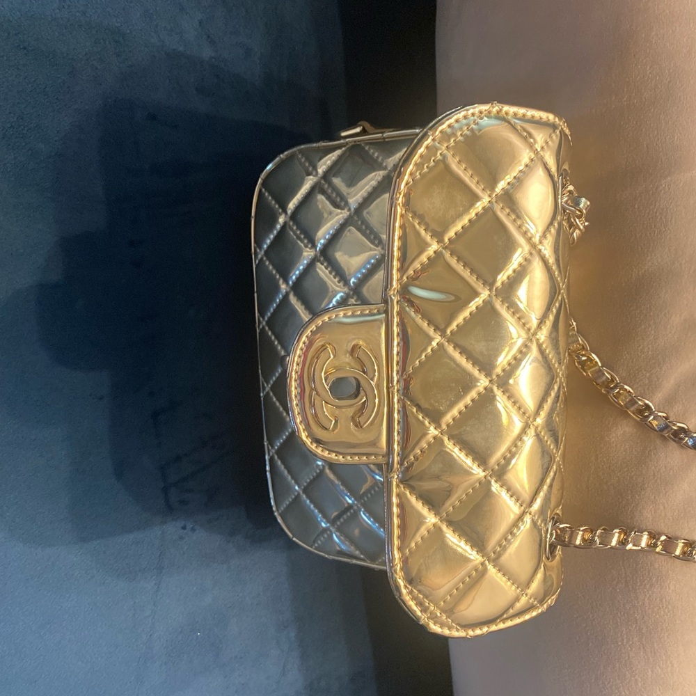 Gold Quilted CC Crossbody Shoulder Bag - Picture 9 of 12